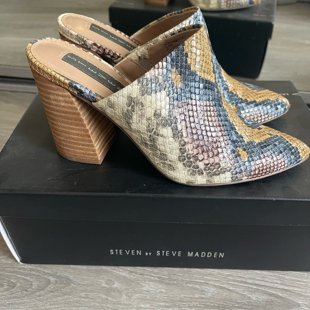 Steve Madden snake mule